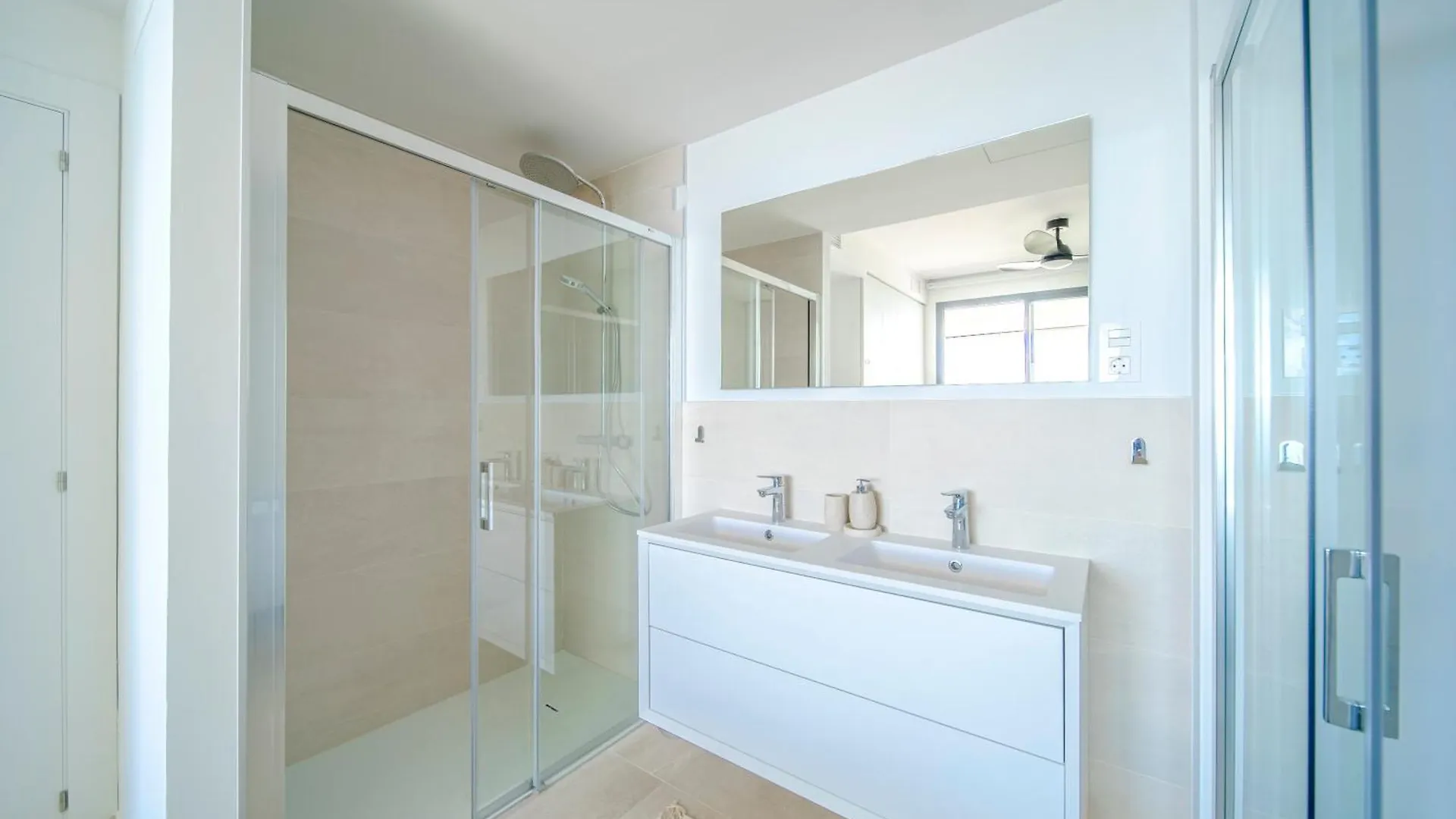 Sea Views Apartment Lucy Fuengirola Spain